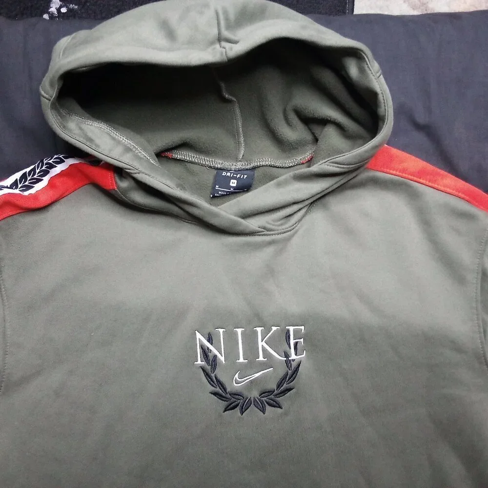 Vintage Y2K Nike Dri-Fit Hoodie Sweatshirt